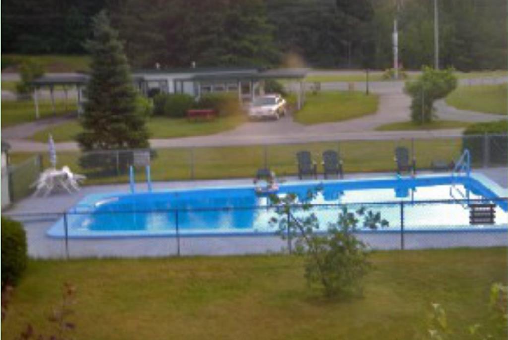 Patio Motor Court Motel Carroll Buitenkant foto